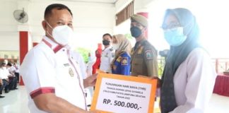 Sebanyak 2.536 THLS di Lingkup Pemkab Lampung Selatan Terima THR