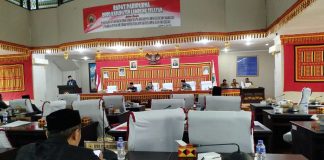 Paripurna DPRD Barsama Pemkab Lamsel Tandatangani Nota Kesepakatan KUA-PPAS Ta-2025