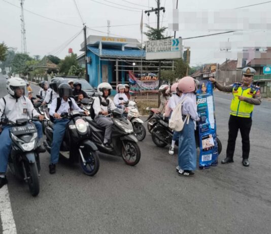 Dekatkan Pelayanan Publik, Satlantas Polres Way Kanan Sosialisasi Aplikasi Siger Lampung Presisi