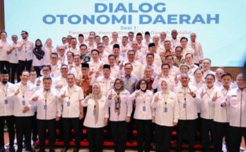 Bupati Way Kanan Hadiri Dialog Otonom dalam Rangkaian HUT Ke-26