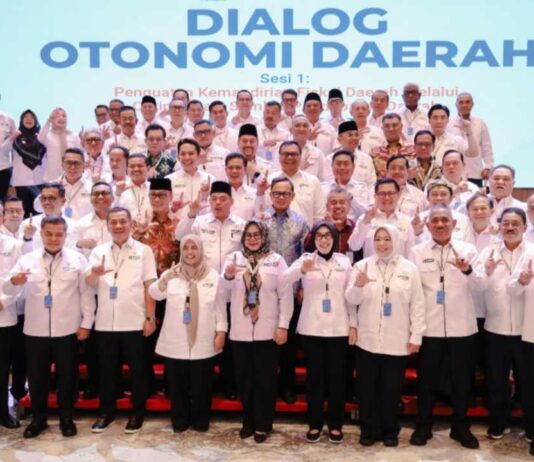 Bupati Way Kanan Hadiri Dialog Otonom dalam Rangkaian HUT Ke-26
